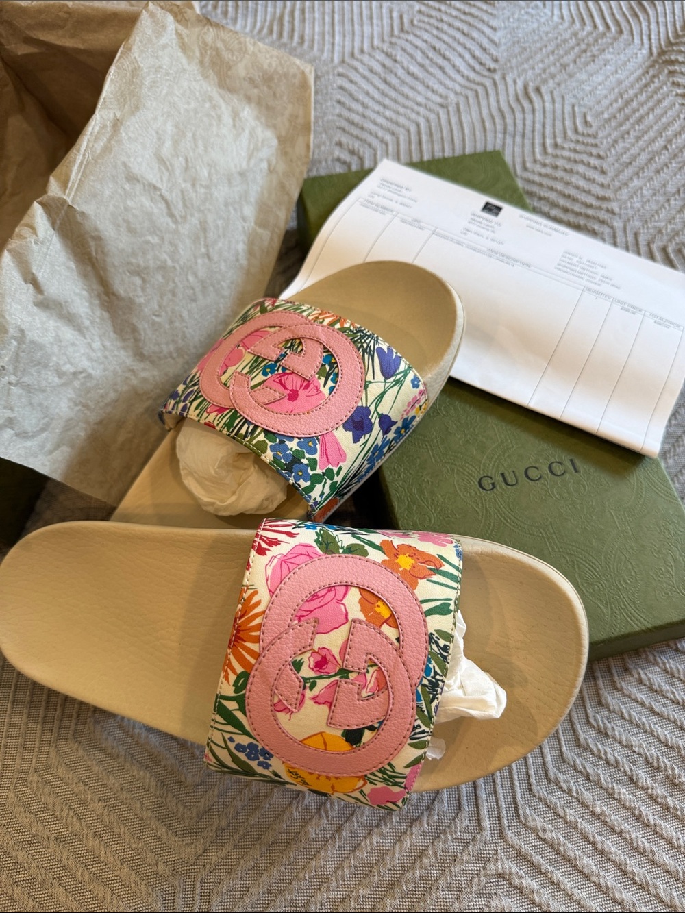 Gucci Floral Slide Sandals in Pink